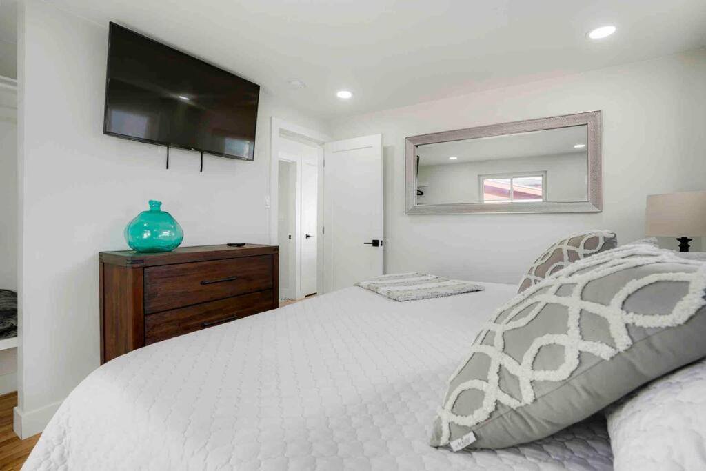 Sleeps 16 - 15 Min/Downtown, 10 Min/Medical Center Villa Aurora Dış mekan fotoğraf